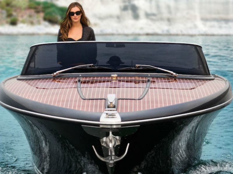 Luxury Yacht a Motore
